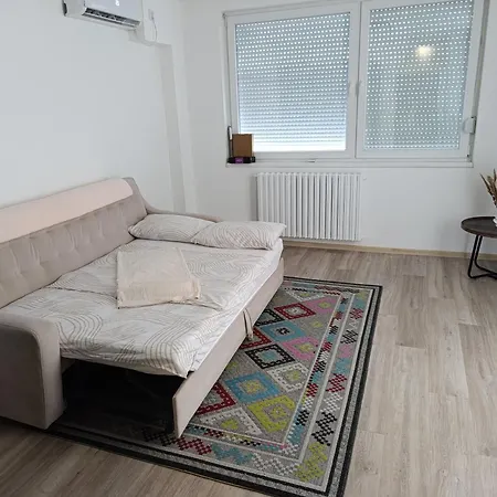 Zara Apartman *